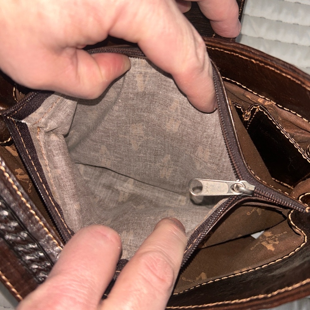 American West Brown Leather Shoulder Bag - Picture 9 of 13